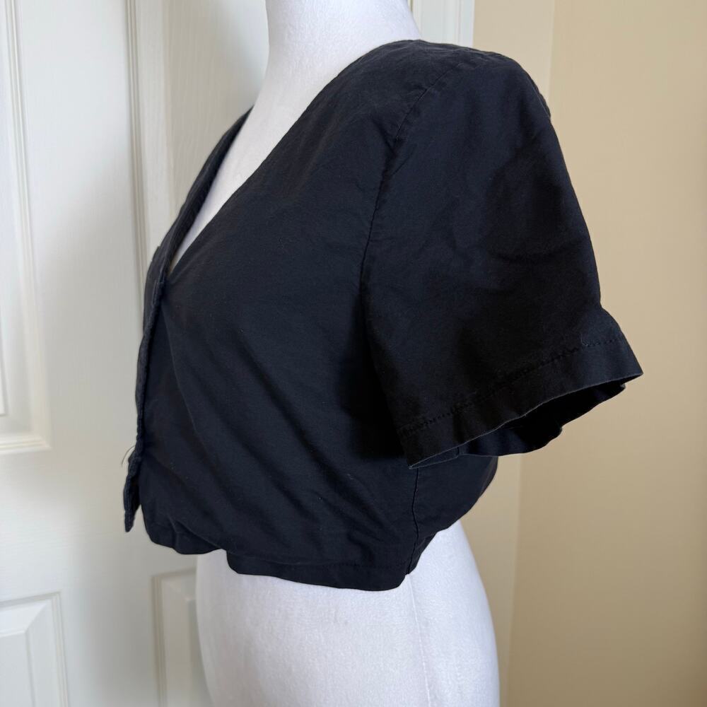 Princess Polly Elianna Black Cropped Button Front Top Short Sleeve V Neck Sz 10 - Picture 4 of 7